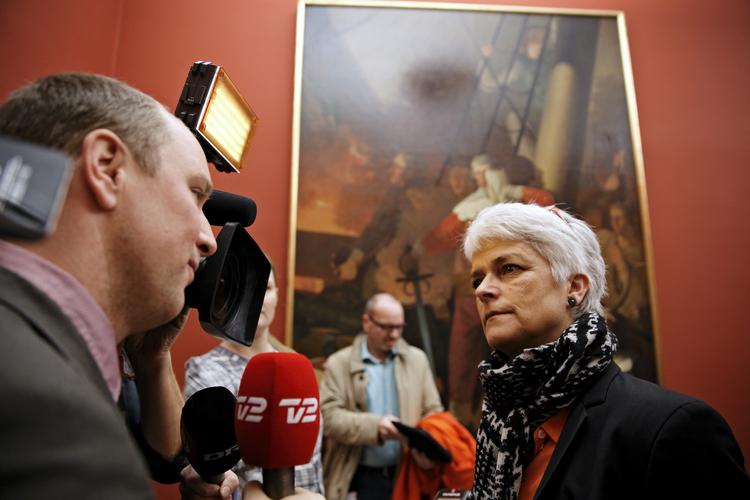 Afvisning. Socialminister Annette Vilhelmsen (SF) afviser, at hun talte usandt, da hun forsikrede Folketinget om, at Lisbeth Zornig Andersens organisation Huset Zornig søgte en pulje på en million kroner til at fremme socialt udsattes valgdeltagelse »på fuldstændig lige vilkår« med andre ansøgere. - Foto: 