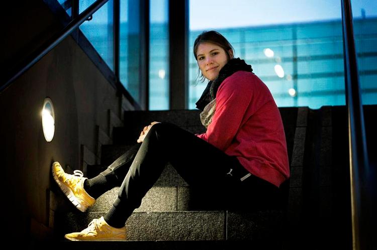 fod på det. Håndboldlandsholdets anfører Line Jørgensen var iført favoritfodtøjet Nike Free, da hun i forgårs rejste til Serbien for at spille VM-slutrunde. Foto: Miriam Dalsgaard 