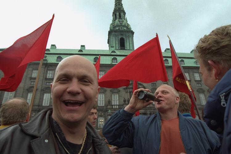 gærkrisen. Sidst Danmark blev kastet ud i en storkonflikt var i 1998, hvor næsten en halv million privatansatte nedlagde arbejde. Strejken udløste en umanerlig lyst til gær, der blev hamstret i den helt store stil. 