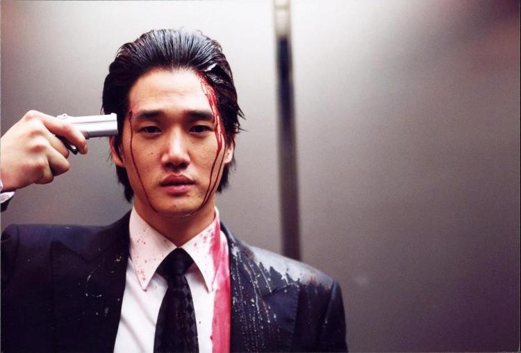 Hævnorgie. Yoo Ji-tae spiller den slebne og dobbelttydige superskurk i den oprindelige koreanske version af 'Oldboy'. Foto fra filmen 