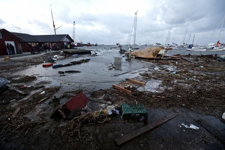 Gilleleje Havn. Vandet har ført til omfattende ødelæggelser på havnen i Gilleleje i Nordsjælland. 