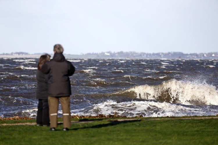 Endelig. Nu begynder vandstanden endelig at falde, meddeler DMI. Det sker først på Sjælland. 