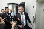 finanslov. En del debat har den seneste uge handlet om at farvebestemme årets finanslov. En saglig gennemgang vil vise, at den er rød og grøn, skriver Jesper Petersen. 