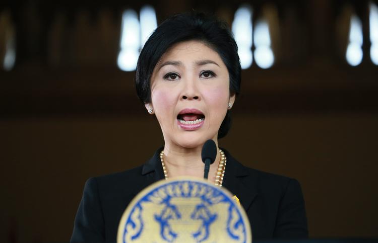 Oprørstrang. Thailands upopulære premiermnister, Yingluck Shinawatra, forsøger at redde sin magtposition. 