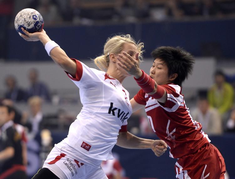 SMAK. Japanerne formåede at dæmme op for Jane Schumacher og de øvrige danskere indtil de sidste 20 minutter. 
