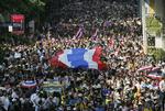 Utilfredshed. Et meget stort antal demonstranter er i dag gået på gaden i Bangkok for at vise deres utilfredshed med landets regering, selv om premierminister vil opløse parlamentet og afholde valg så hurtigt som muligt. 