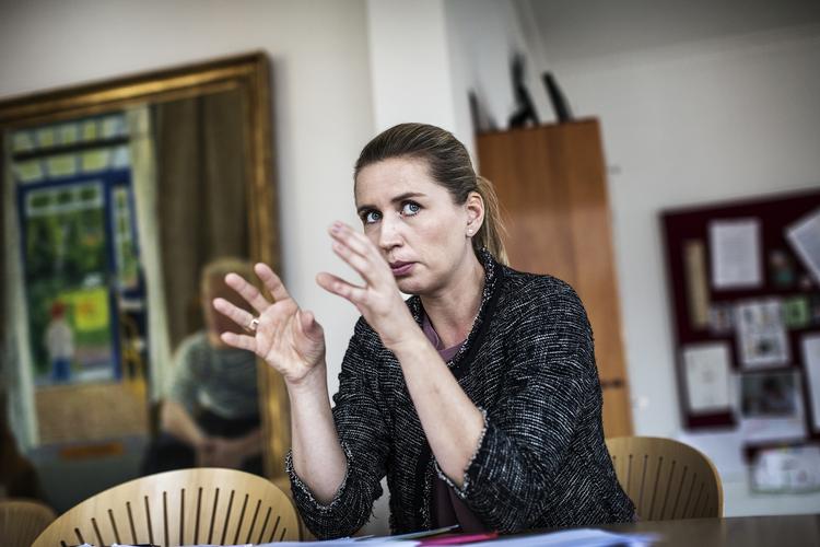 Reform. Beskæftigelsesminister Mette Frederiksen skal forklare, hvorfor kommunerne kun har oprettet 1.506 såkaldte ressourceforløb til danskere under 40 år som alternativ til at sende dem på førtidspension? Der mangler godt 13.000 tilbud, inden førtidspensionsreformen træder i kraft fra nytår. Det kræver Venstre. - Foto: Det vil Venstres arbejdsmarkedsordfører, Hans Andersen, have . 