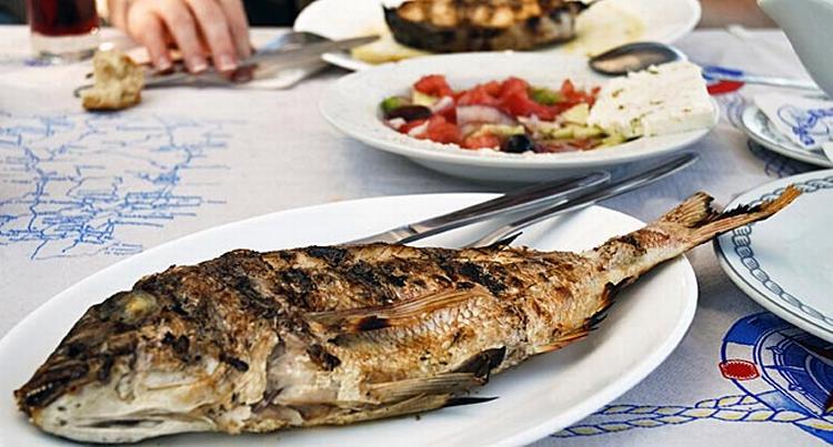 MUMS. Grillet friskfanget fisk - eller andet godt fra havet. Hvor spiser man godt på de Kanariske øer? (Arkivfoto) 