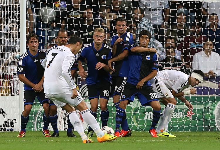 Målmaskine. Ronaldo har holdt pause i ti dage, men er klar til at lave flere mål. Han har scoret vanvittige 25 mål i kun 18 Madrid-kampe i denne sæson. 8 scoringer er kommet i CL. 