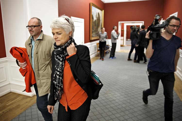 Formand. Annette Vilhelmsen står ifølge kommentatorer til at komme bedre ud af sin vildledning end Bødskov gjorde det med sin ditto. Det skyldes, at Vilhelmsen er partiformand. 