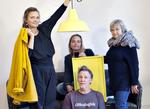 Gult. I Stine Welent Andersens familie får alle de voksne kun én gave. Sidste år var temaet for gaverne 'gult og genbrug'. 
