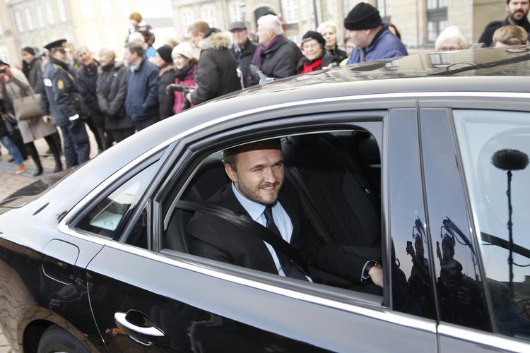 Rokade. Dan Jørgensen (S) ankommer til Amalienborg. 