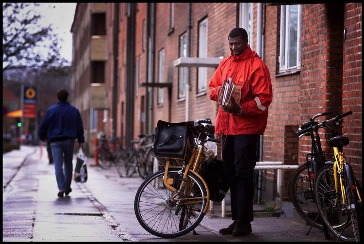 Julepost. Nu kan du sende fysiske postkort via din smartphone. 