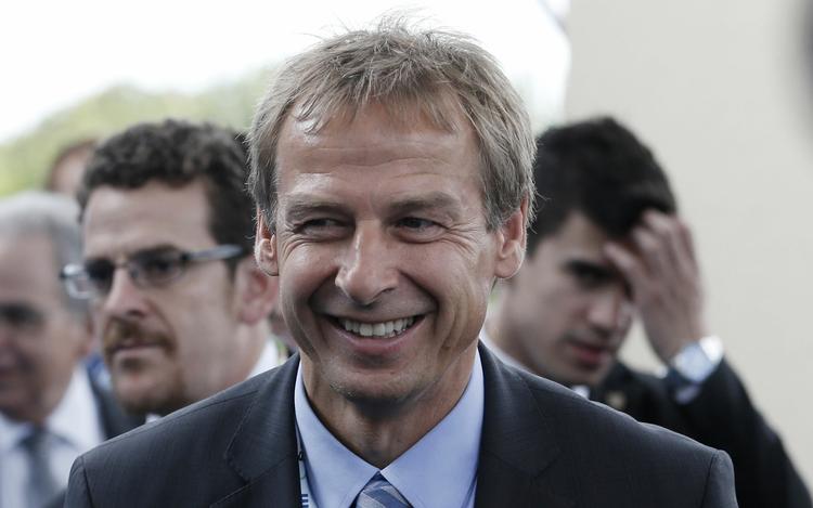 Succes. Han får det svært til sommer i gruppen med Tyskland og Portugal, men uanset hvad, er Klinsmann sikret fire år mere på posten. 