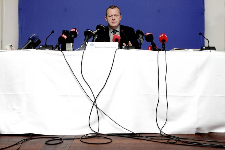 Pengemangel. De seneste måneders skandalesager risikerer nu at få økonomiske konsekvenser for klimaorganisationen Global Green Growth Institute (GGGI), hvor Lars Løkke Rasmussen (V) er formand. Billedet er fra pressemødet, hvor Lars Løkke Rasmussen forklarede sin rejseaktivitet for GGGI. - Foto: 