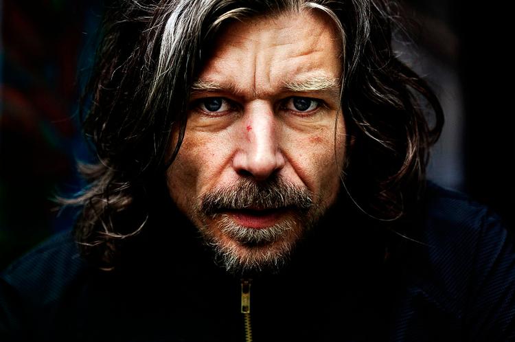 Bøger. Karl Ove Knausgaard er en blandt mange norske forfattere, som kommende generationer af nordmænd vil kunne læse digitalt. 