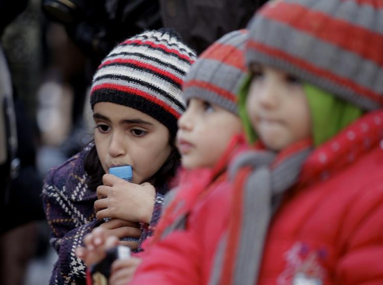 Flygtet. Mere end 1.000 dages blodudgydelser i Syrien har ødelagt klasseværelser, gjort det for farligt at gå vejen til skolen og fået familier til at flygte. Det betyder, at næsten tre millioner børn er blevet tvunget til at stoppe i skole, viser en ny rapport fra Unicef. Børnene på billedet er flygtninge i Jordan. 