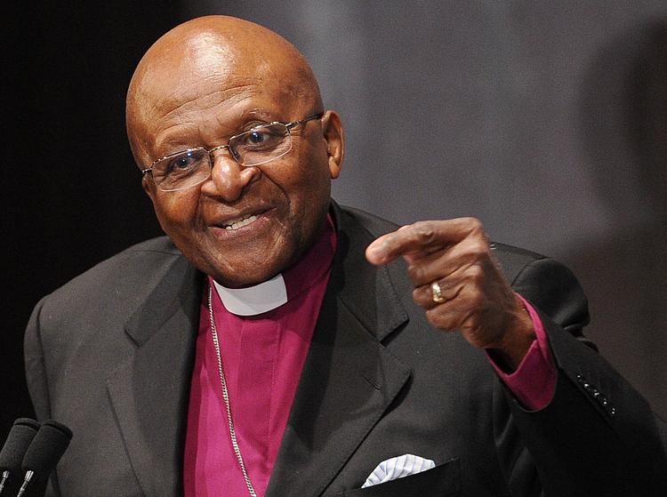 Ven. Det sydafrikanske fredsikon og forhenværende ærkebiskop Desmond Tutu, som var en nær ven af afdøde Nelson Mandela, er ikke blevet inviteret til at deltage i Mandelas begravelse i morgen. Det meddeler hans kontor. 