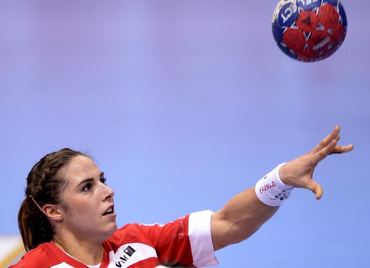 undertippet. Louise Burgaard ser gode muligheder for dansk succes i knald-eller-fald-kampen mod Montenegro i aften. 