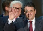 SPD's partiformand, Sigmar Gabriel, bliver som ventet økonomi- og energiminister og vicekansler. Han får dermed ansvaret for et nyt superministerium, der skal stå for Tysklands overgang fra atomkraft til vedvarende energi. Bag ham står Tysklands kommende udenrigsminister, Frank-Walter Steinmeier. 