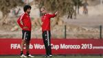 Nøglespiller. Den brasilianske forsvarer Dante i samtale med Guardiola i den store ferieby Agadir. 