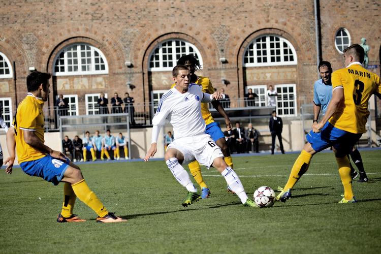 ottendedelsfinale. FCK's U19-mandskab spillede sig videre fra gruppespillet i Uefas Youth League, som var identisk med seniorernes puljer i Champions League. 