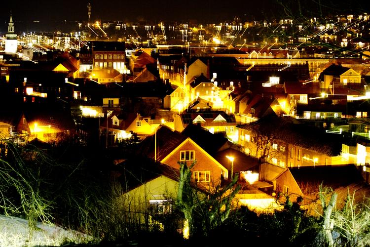 vinderen. Lemvig by night. Den vestjyske kommune er den, som har oplevet de højeste stigninger på huspriser fra tredje kvartal sidste år til tredje kvartal i år. 