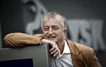 optur. Lars Larsen har drevet vidt, efter danskerne lærte ham at kende i nogle af de første tv-reklamer med hans 'go'e tilbud'. 