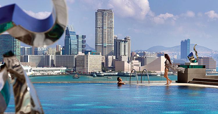 Vue. Four Seasons Hotel i Hongkong har udsigt over Victoria Harbour. 