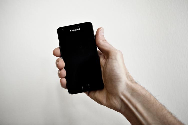 Ven. Smartphonen kan blive din bedste ven i julen med disse smarte apps. 