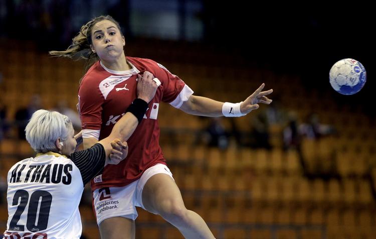 FORDEL. At Danmark har mødt Brasilien en gang allerede ved VM, ser Louise Burgaard som en markant fordel. 