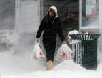 Isstorm. Et modbydeligt uvejr raser i Canada, hvor en isstorm har skabt store trafikproblemer og efterladt utallige husstande uden strøm. Alene i Toronto er 250.000 mennesker ifølge borgmester Rob Ford uden strøm. 