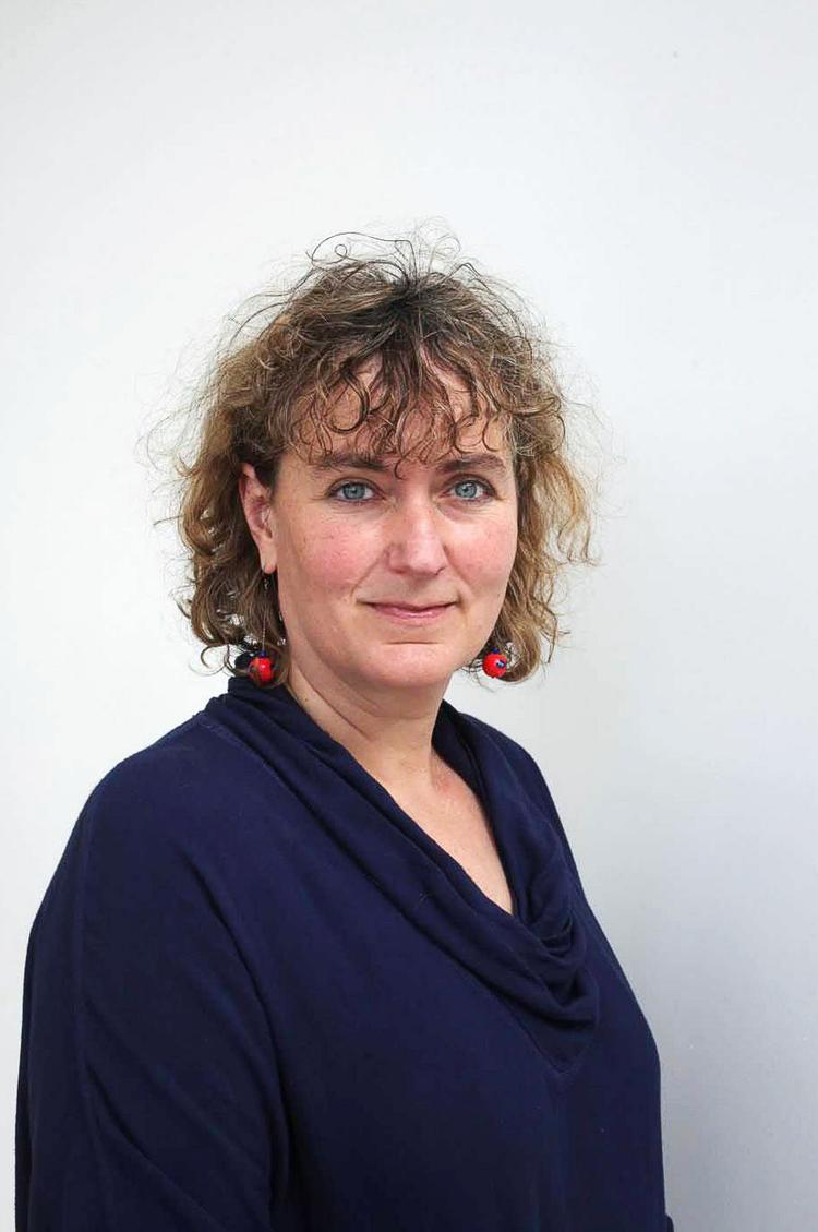 England. Claire Armitstead er litteraturredaktør på The Guardian. 