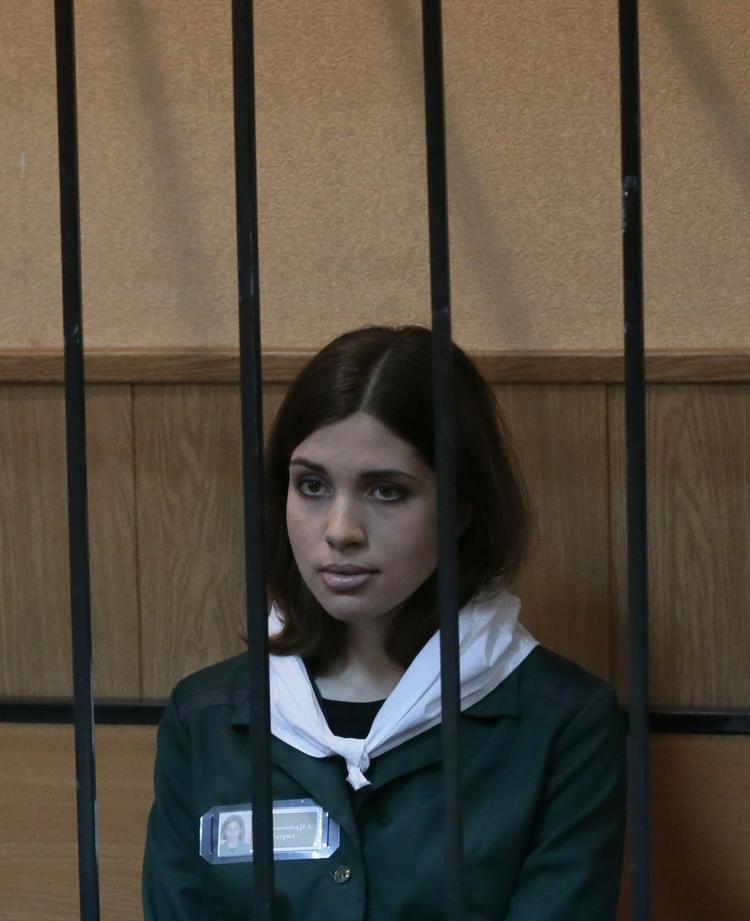 Fri. Nadesjda Tolokonnikova er som det sidste af de tre dømte Pussy Riot-medlemmer blevet løsladt fra fængslet i Rusland. 
