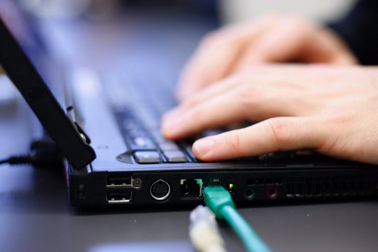 Hacker-trussel. Der er ingen overordnet plan for danskeres it-sikkerhed. 