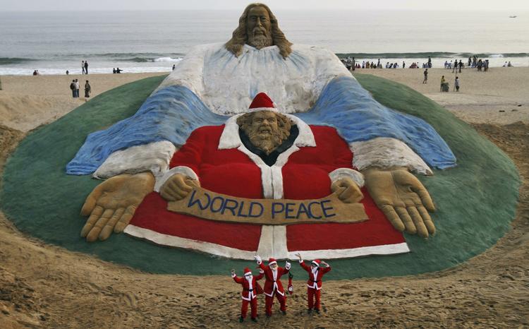 ....han susede lige fordi denne flotte sandskulptur i Puri, Indien..... 