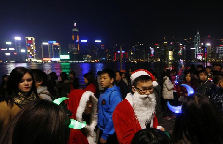 ...måske var  han også på Victoria Harbor i Hong Kong.... 