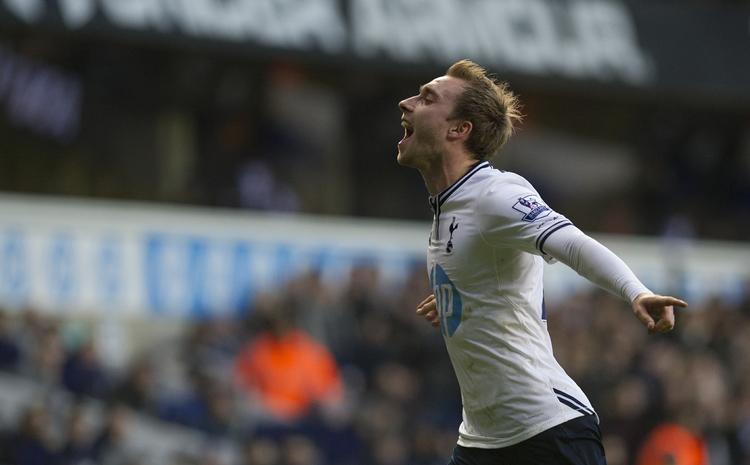 1-0. En perle af Christian Eriksen direkte på frispark gav Tottenham føringen, men kun i et par minutter. 