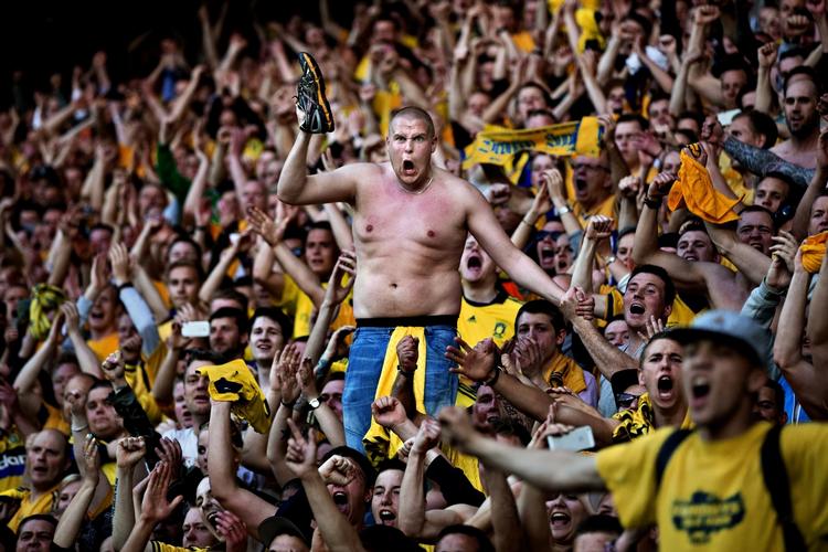Fotogen. En ret tilfreds Brøndby-fan fotograferet af Jacob Ehrbahn 16. maj i år. Herunder følger derimod 11 af Politikens fotografers bedste skud. Nøje udvalgt af dem selv fra et helt års katalog. Gå på opdagelse, og klik dem op i fuldskærm. Det er de værd. 