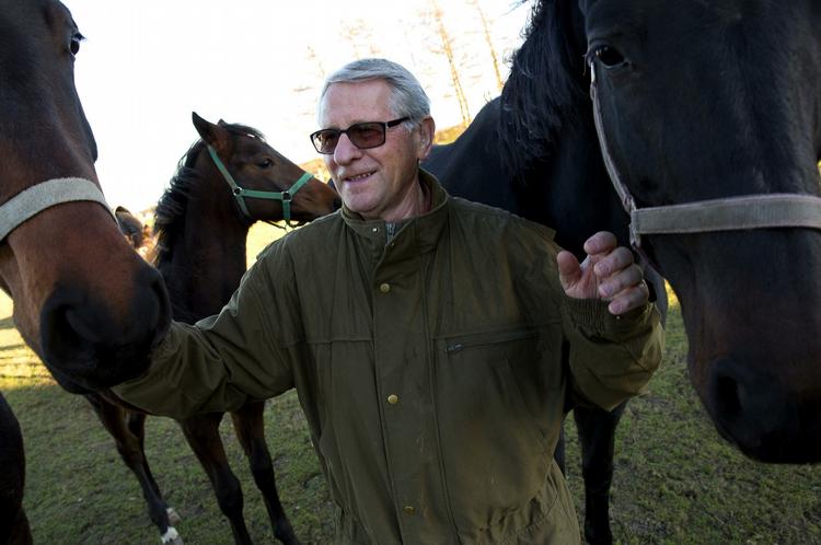 Livsstil. Livet med heste er fantastisk. Det har bragt mig rundt i hele verden, siger Tonny Jensen. 