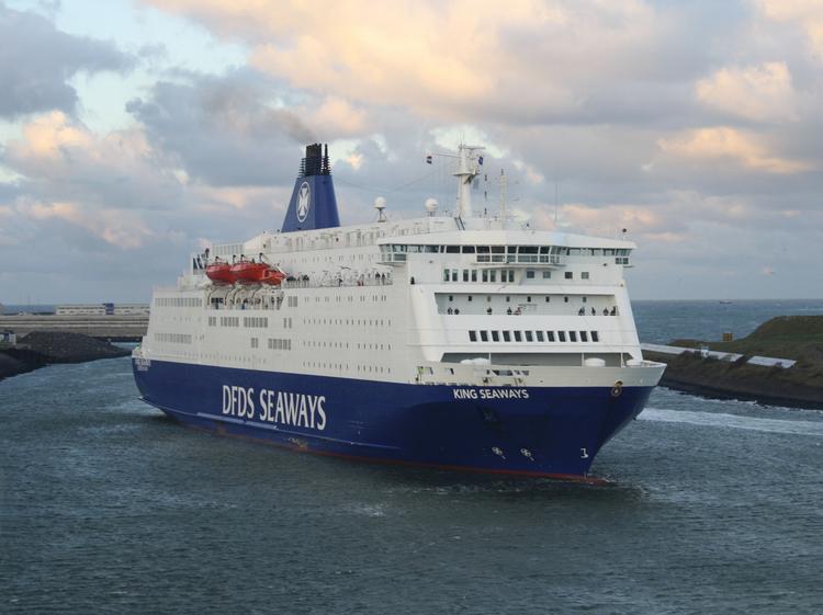 Færgebrand. Der opstod brand på en kahyt ombord på MS King Seaways i går aftes omkring klokken 22:45. Kort efter havde besætningen slukket ilden. En person blev tilbageholdt i forbindelse med episoden. 