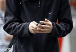 afhængighed. Flere vælger at trække stikket på sig selv, fordi de ikke kan styre deres forbrug af smartphone. 