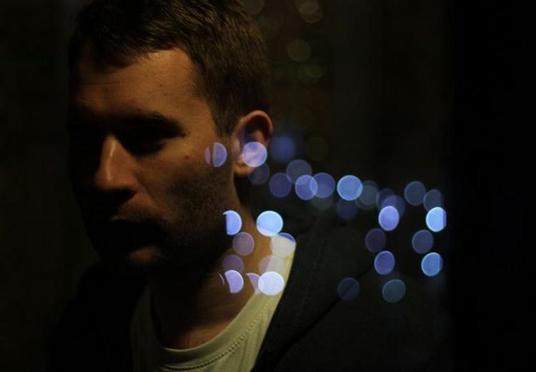 Logos nedkøler den svedende danseenergi i klubgenren. 