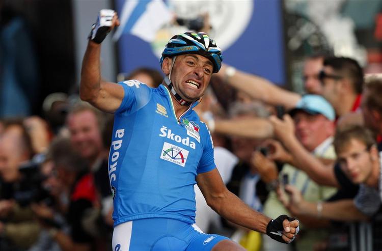 39-årige Paolo Bettini, bliver den sportslige chef for den tidligere formel 1 verdensmester Fernando Alonsos nye cykelmandskab, der lanceres i 2015. 