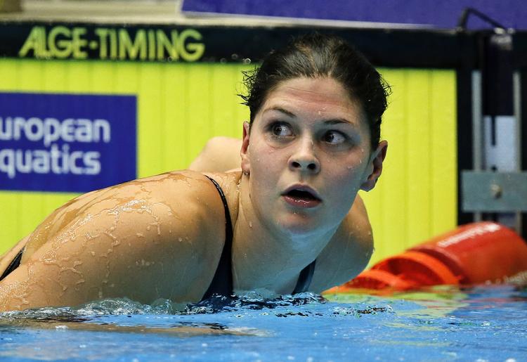 Svømmepige. Lotte Friis skal stå model for kunstneren Lina Murel Jardorf helt frem til OL 2016. 
