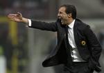 Skifte. Massimiliano Allegri stopper som træner i AC Milan. 