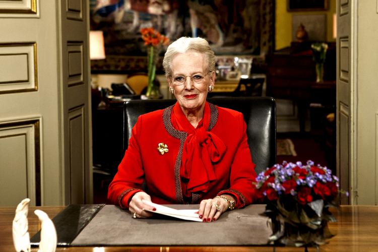 royalt. Dronningen holdt sin nytårstale klokken 18 fra Chistian IX's Palæ på Amalienborg. 