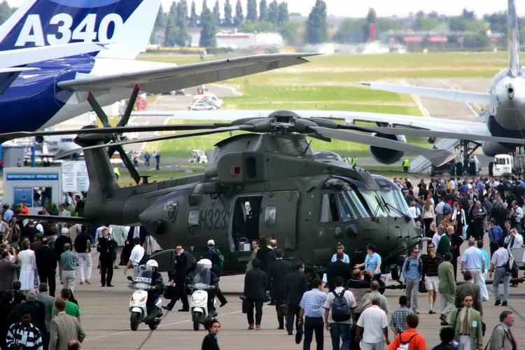 stor. Agusta Westland er et af verdens store helikopterfirmaer, som slog russiske og amerikanske konkurrenter, da Indien skulle vælge 12 nye luksushelikoptere. 