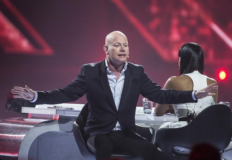 DR-kritik. Udover at nogen synes, det er sjovt at se på Thomas Blachmann, kommer X Factor ikke med noget nyt og bør derfor ikke være en del af DR's programflade, mener Dansk Folkepartis medieordfører Morten Marinus. 