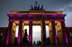 prishop. Efter nytår bliver det dyrere for turister at opleve Berlin. En ny afgift på fem procent kommer på hotelregningen. 